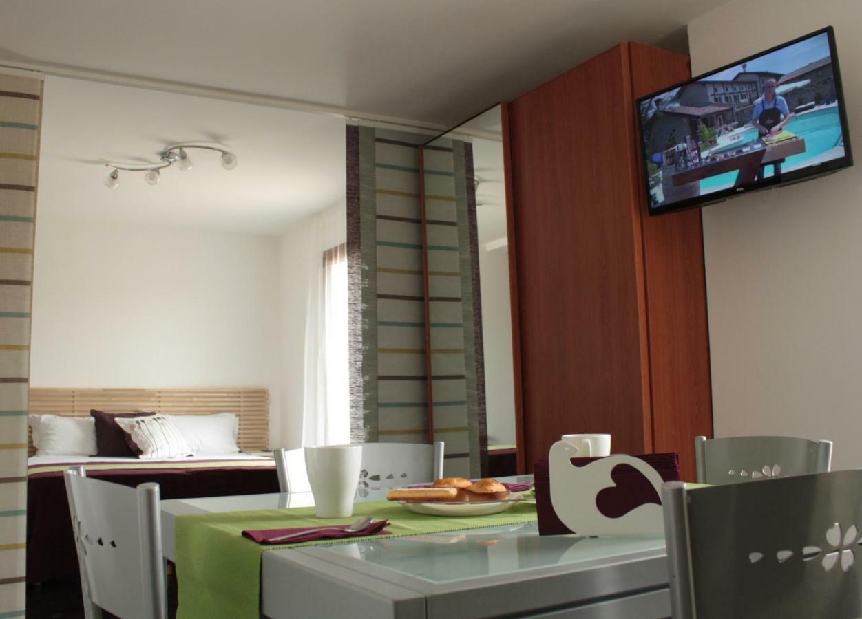 Apartamento Attico Rudiae Lecce Exterior foto